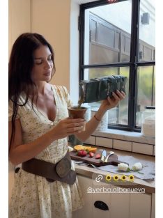 Alba Nueva Tradicional - Zaira Nara Yerbája [Argentína]