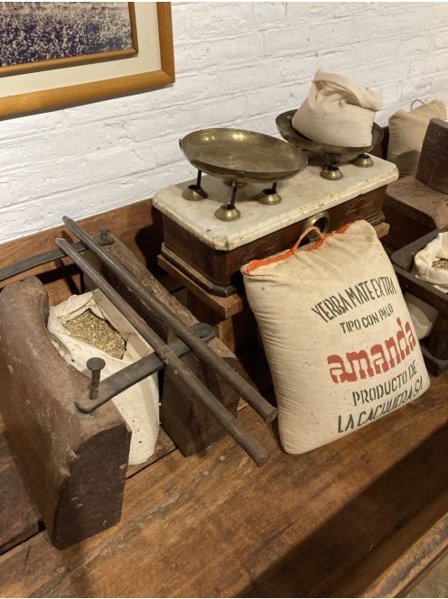 Amanda Despalada - "Nagyon erős yerba" [Argentína]